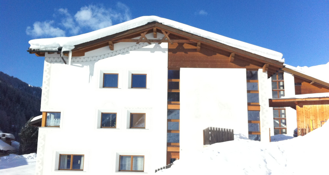 Chasa Adriana (tom_tds00020010533962952_image) Chasa Adriana (tom_tds00020010533962952_image)