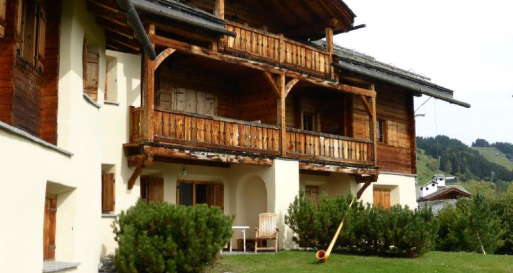 Ferienwohnung Casa Muladiras Sutter - Ansicht Sommer