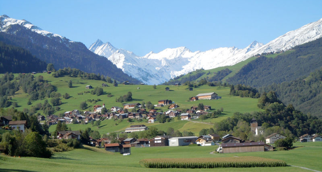 Ferienhaus Altes Pfarrhaus - Dorf Surcasti