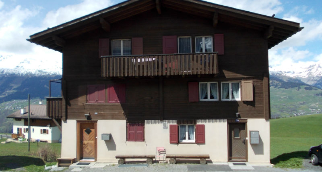 Hof Arpagaus Obersaxen Meierhof Ansicht Sommer