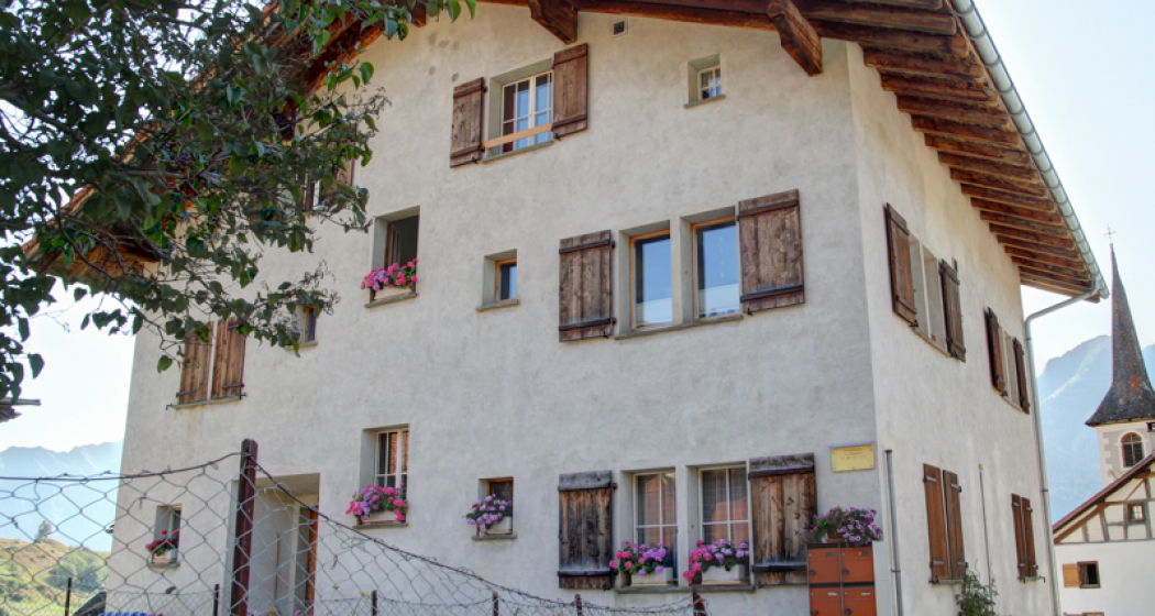 Ferienwohnung Rumein Cajochen - Ansicht Sommer