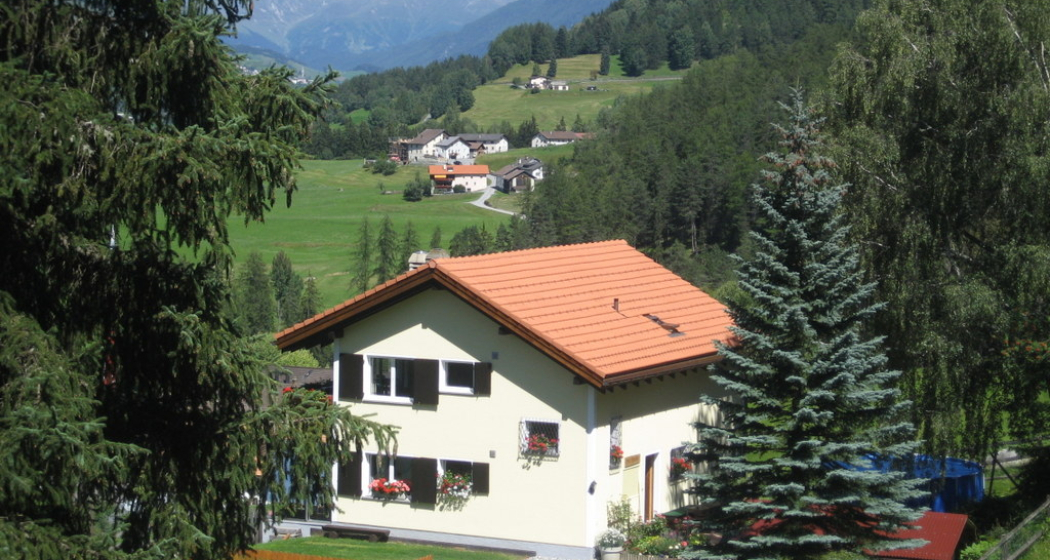 Blick nach Chaposch und Schloss Blick nach Chaposch und Schloss