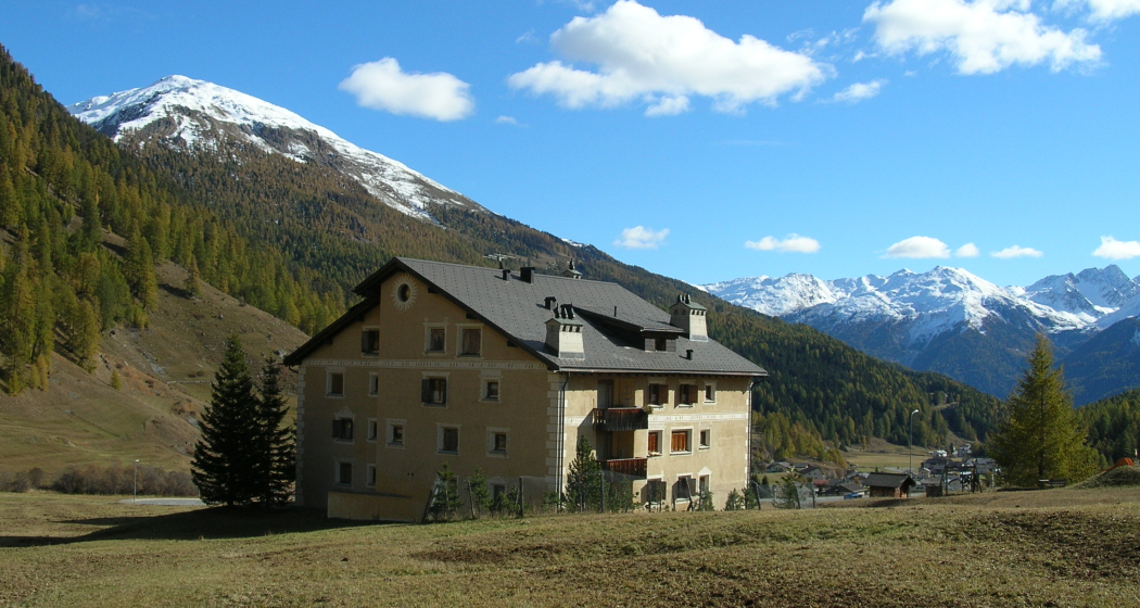 Ferienhaus mit Blick Richtung Val Müstair