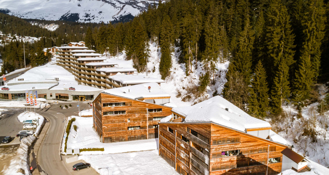 Einkaufsmöglichkeiten und Spa vor Ort
