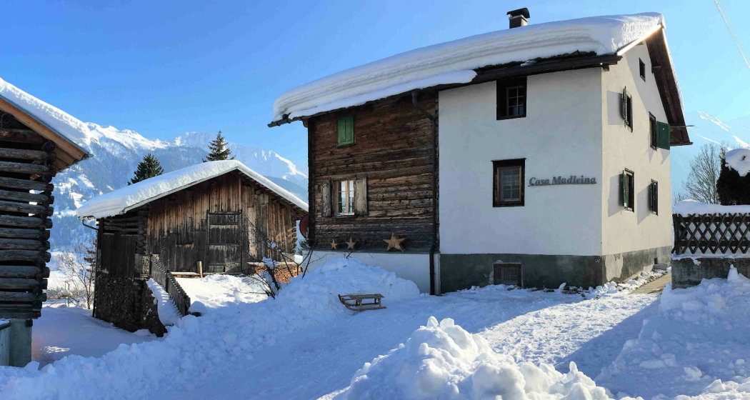 Ferienhaus Casa Madleina - Aussenansicht