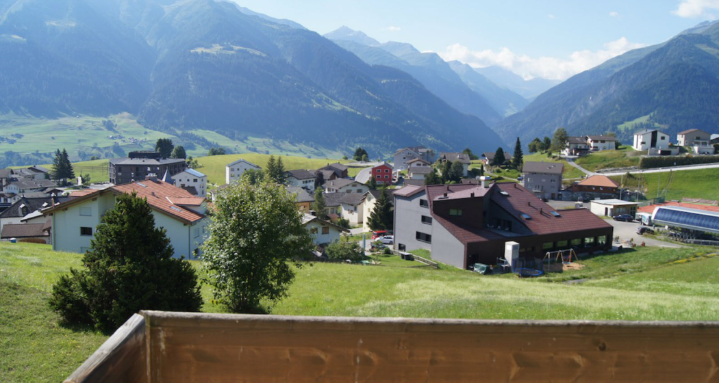 Ferienwohnung Sur Mulins 12.4 - Aussicht Sommer