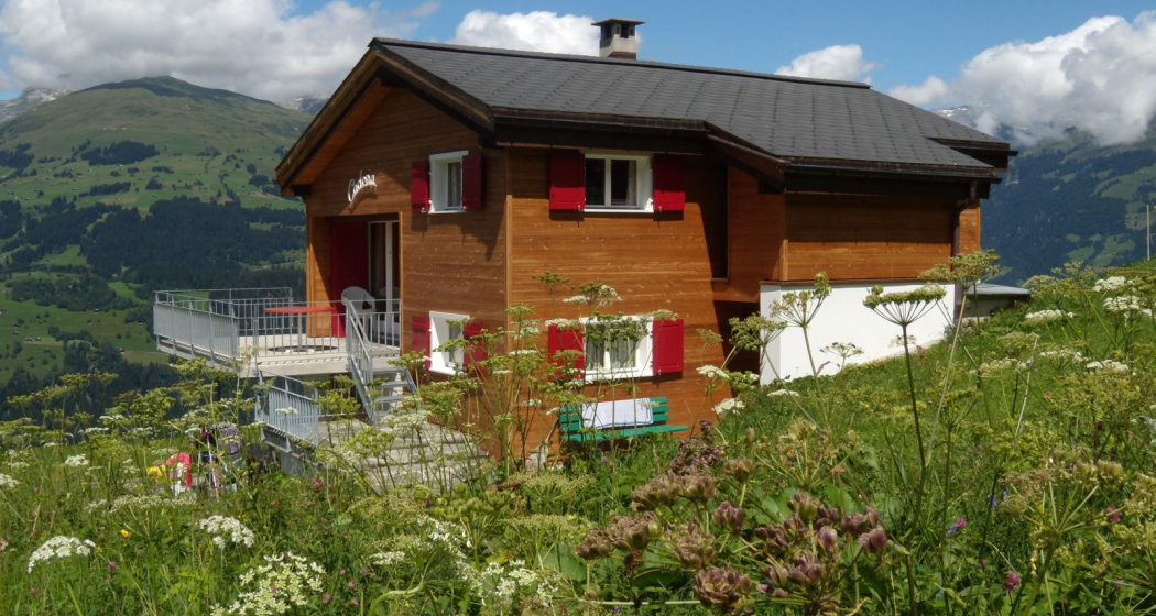 Haus Cadena, Miraniga - Ansicht Sommer