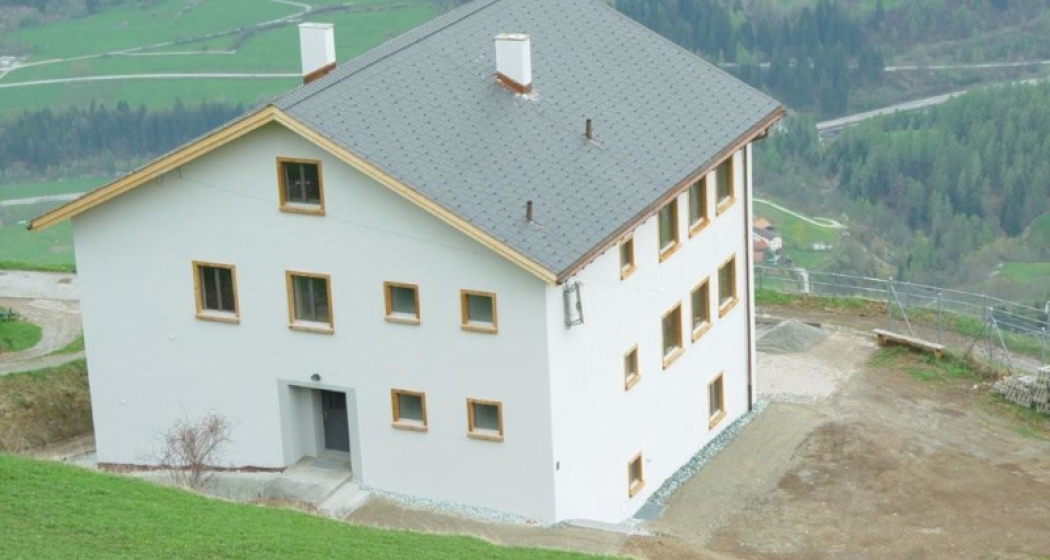 Gruppenunterkunft ehemaliges Schulhaus Mathon (tom_tds00020013009320299_image) Gruppenunterkunft ehemaliges Schulhaus Mathon (tom_tds00020013009320299_image)