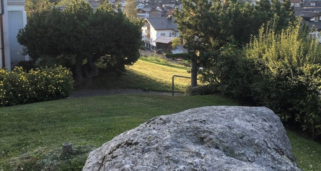 Blick zur Dorfkirche