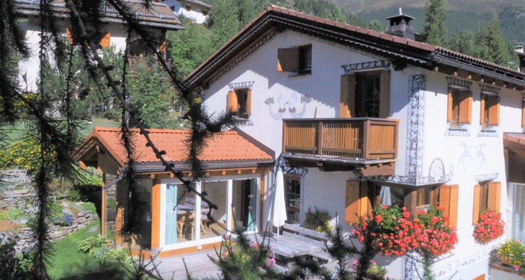 Chesa Sper l`Ovel, Südfassade Chesa Sper l`Ovel, Südfassade