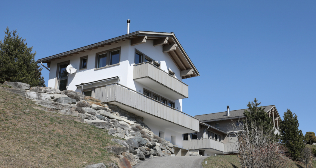 Ferienhaus Davos Munts - Ansicht Sommer