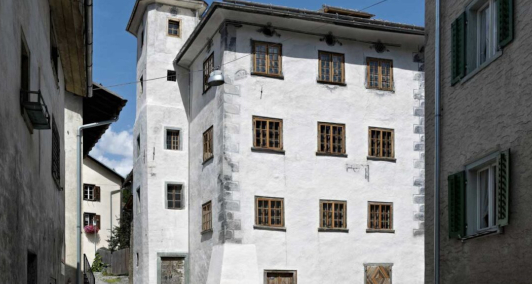 Ferienhaus Türalihus -Ansicht Sommer