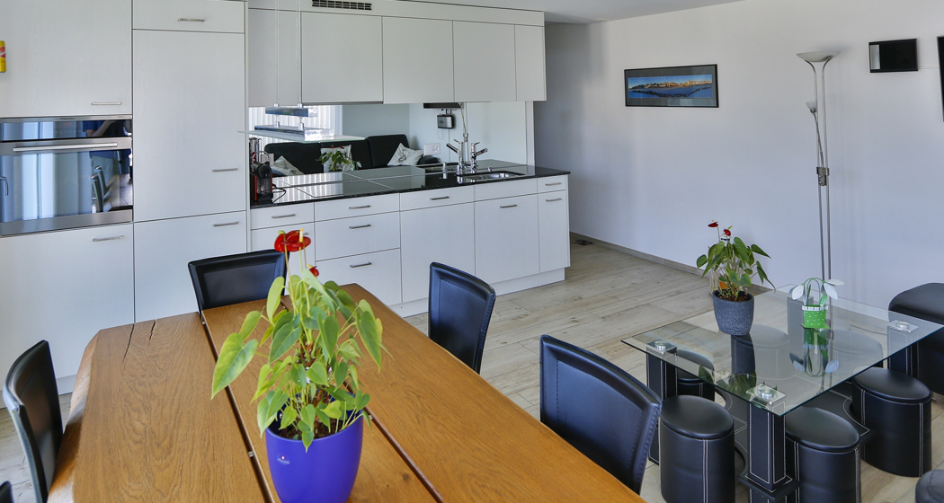 Esszimmer und Küche