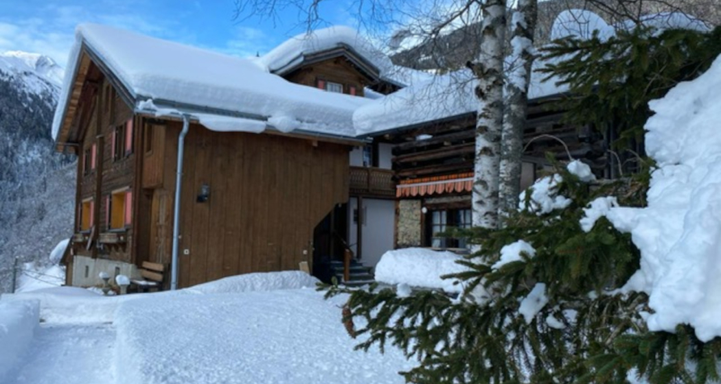 Ferienhaus Bundi Surin - Ansicht Winter