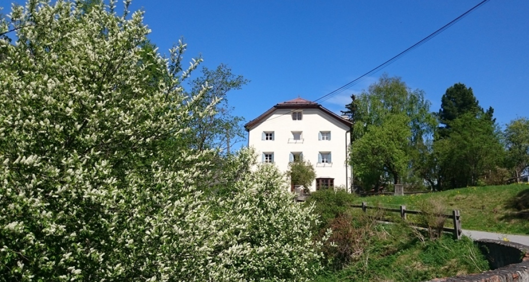 Front Anfahrt Front Anfahrt