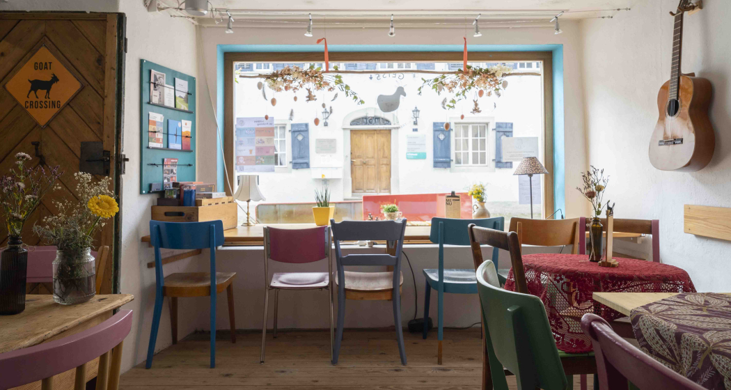 GEISS - Café - Treffpunkt - Kultur (ctd_5ca68094-b48f-4927-ac3a-1fbf059c418d_img02) GEISS - Café - Treffpunkt - Kultur (ctd_5ca68094-b48f-4927-ac3a-1fbf059c418d_img02)