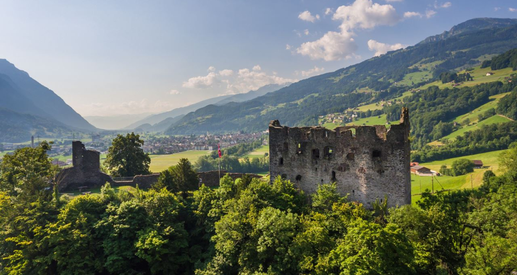 Burgruine Gräpplang Burgruine Gräpplang