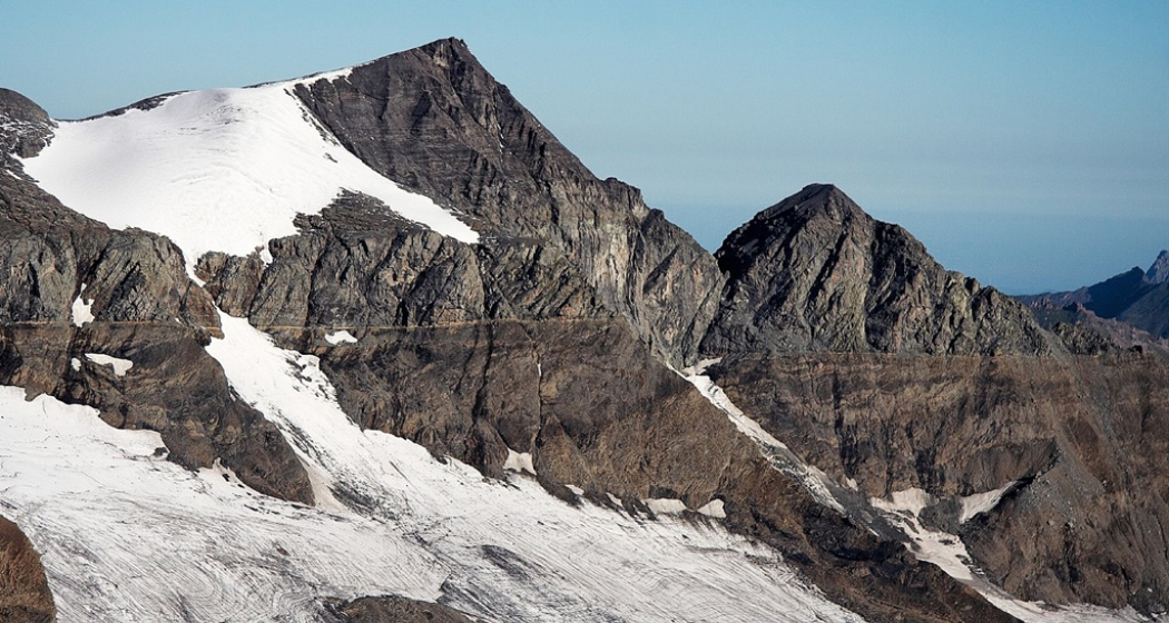 Sardonagletscher (ctd_d02442c1-0051-4db0-aebe-fb3c3735c1e2_img02) Sardonagletscher (ctd_d02442c1-0051-4db0-aebe-fb3c3735c1e2_img02)