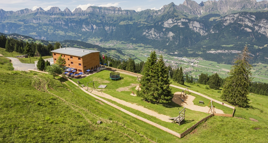 Spielplatz beim Restaurant Schönhalden (ctd_e3a15438-3dfe-4b54-8567-2b0b0267038a_image) Spielplatz beim Restaurant Schönhalden (ctd_e3a15438-3dfe-4b54-8567-2b0b0267038a_image)