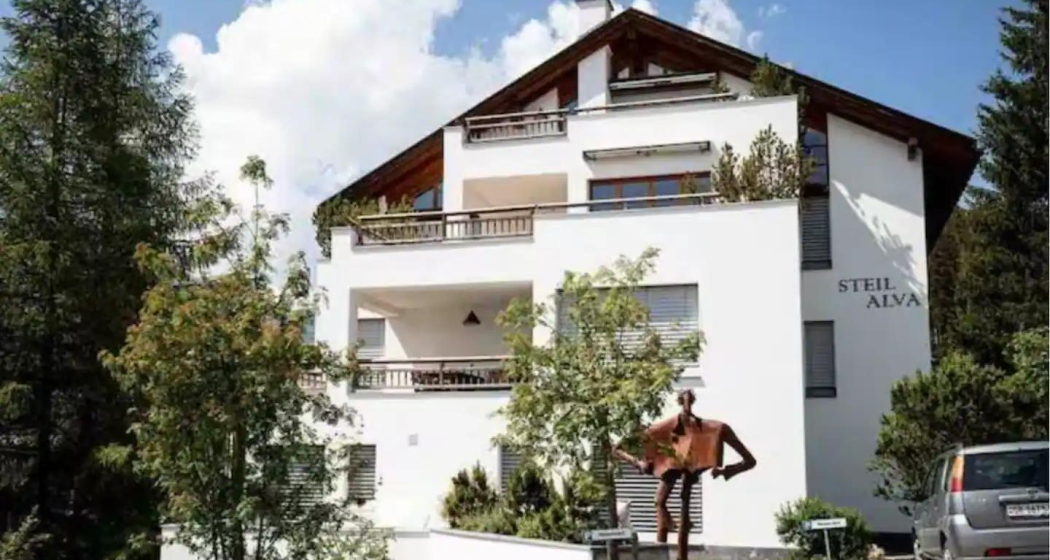 Steil Alva Aussenansicht Sommer