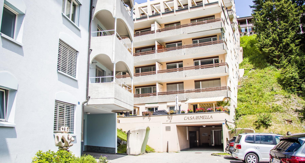 2DA92145-50EB-45D7-947C-CF2A541A96BB