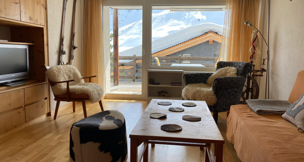 Wohnzimmer mit Schlafmöglichkeit