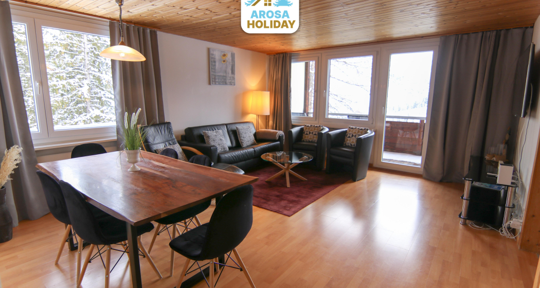 Wohnzimmer mit Esstisch (1)