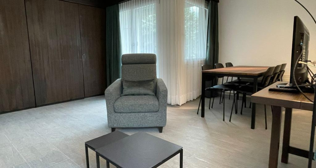 Whg 214 Wohnzimmer /Bettenschrank