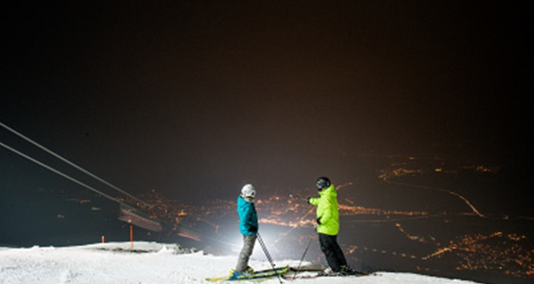 Nachtskifahren und Nachtschlitteln (gdl_650933757_image)