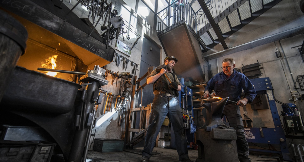 Führung durch die Messerproduktion (gdl_836761232_image)