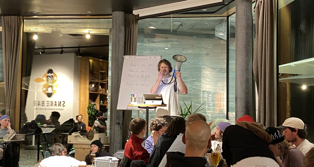 QUIZZ with Felix (gdl_858678911_image)