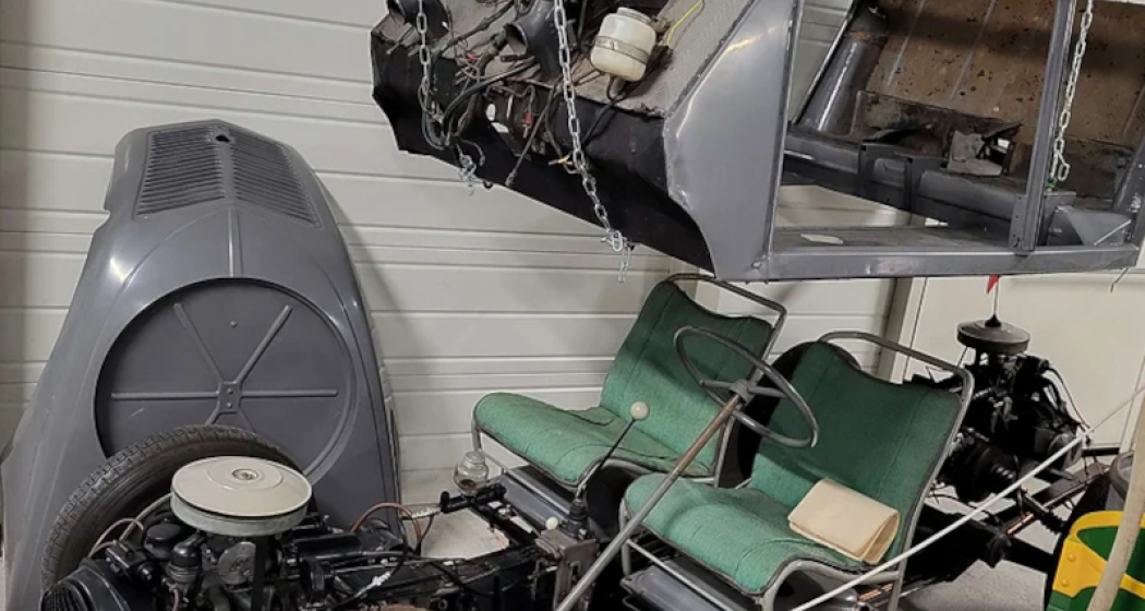 Oldtimerwartung und Schmierung richtig gemacht in Trun (gdl_865010967_image) Oldtimerwartung und Schmierung richtig gemacht in Trun (gdl_865010967_image)