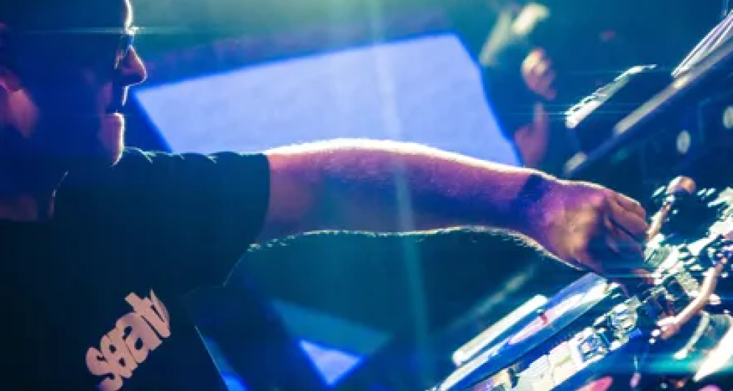 DJ OK (gdl_889523063_image) DJ OK (gdl_889523063_image)