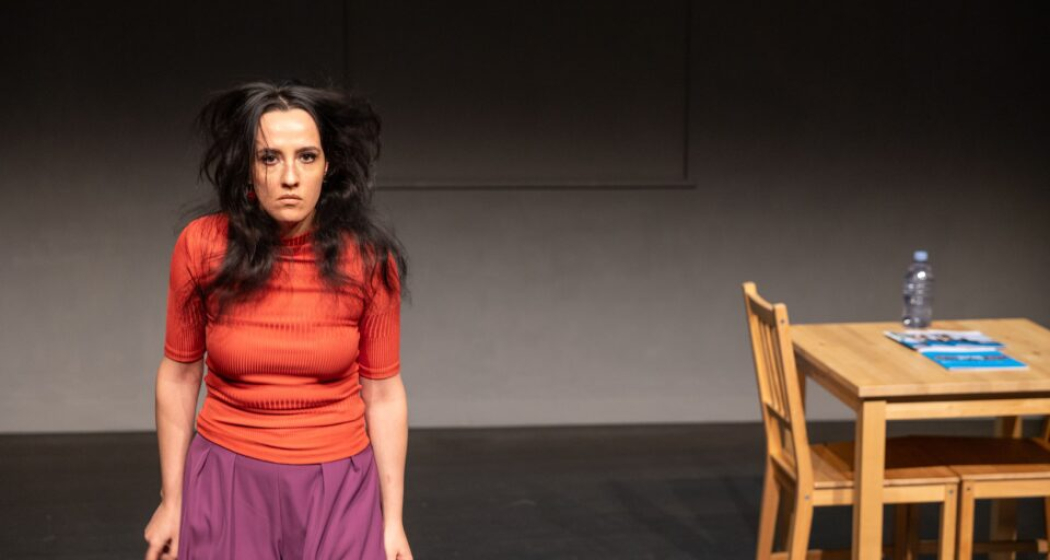 Fünf Uhr morgens / П'ята ранку / الخامسة فجرا (gdl_895396741_image) Fünf Uhr morgens / П'ята ранку / الخامسة فجرا (gdl_895396741_image)