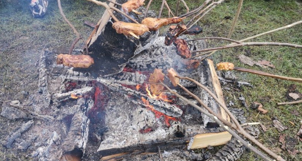 Kotlettschiessen in Surcuolm (gdl_899089126_image) Kotlettschiessen in Surcuolm (gdl_899089126_image)