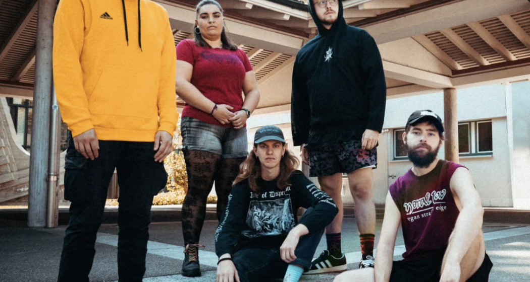 Disinclined und Sin Imperio (gdl_899295181_image) Disinclined und Sin Imperio (gdl_899295181_image)