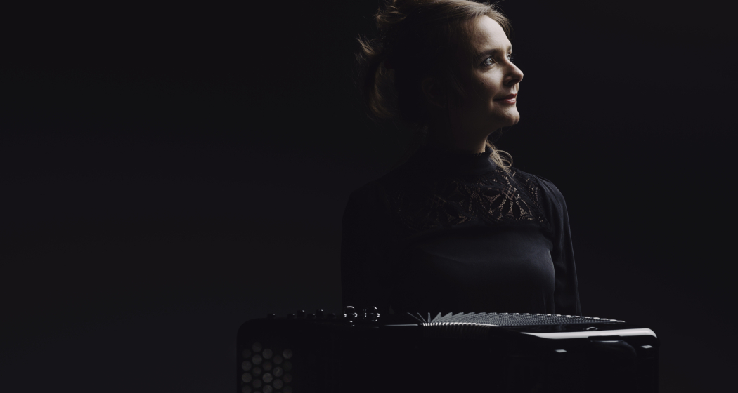 VIVIANE CHASSOT · AKKORDEON solo · Folk Flow (gdl_899590107_image) VIVIANE CHASSOT · AKKORDEON solo · Folk Flow (gdl_899590107_image)