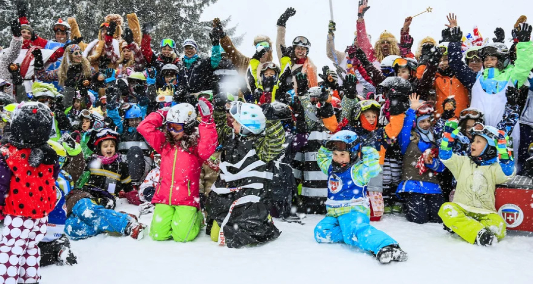 Skischule Maskeraden-Wettbewerb (gdl_900253152_image) Skischule Maskeraden-Wettbewerb (gdl_900253152_image)