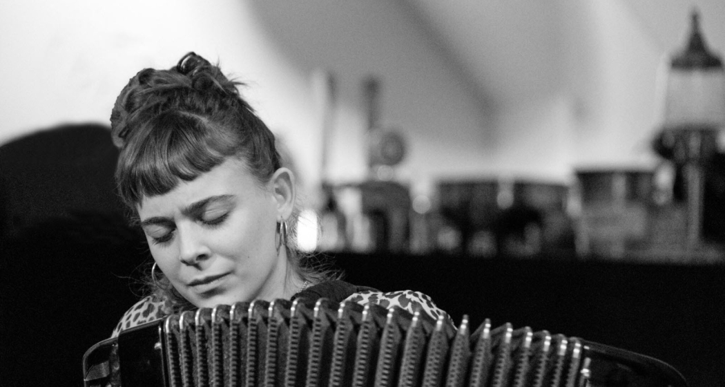 Annie Aries / Soundwalker / RöstiBrücke (gdl_901084432_image)