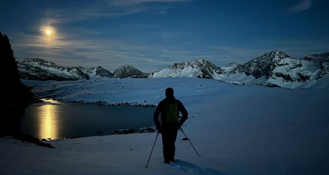 ArosaAkademie «Mondschein-Schneeschuh-Wanderung» (gdl_904856716_image)