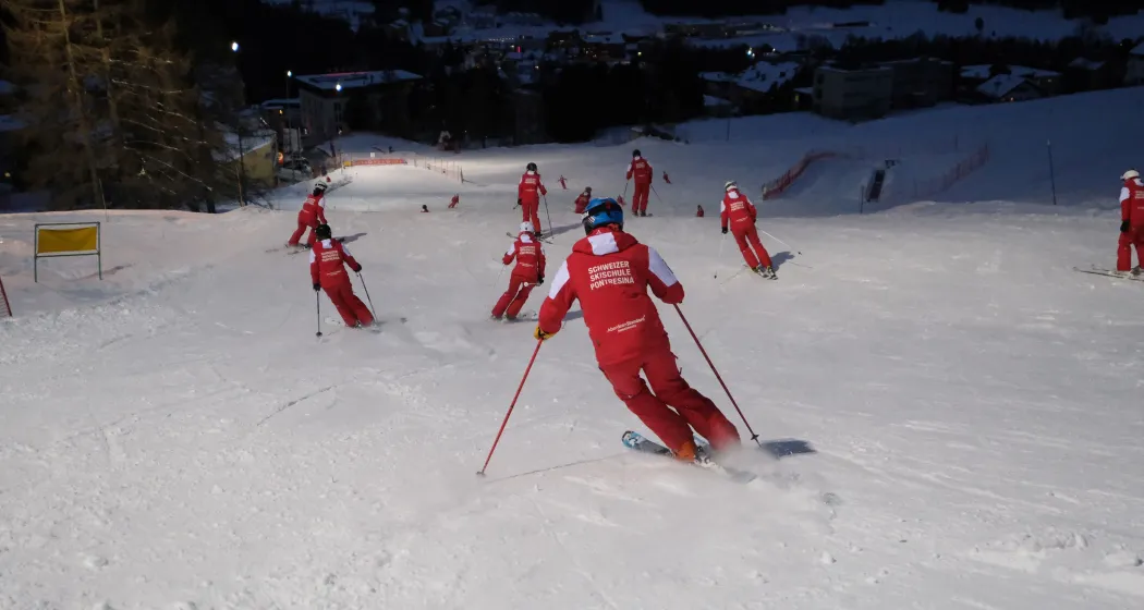 Family Snow Night Pontresina (gdl_904870260_image)