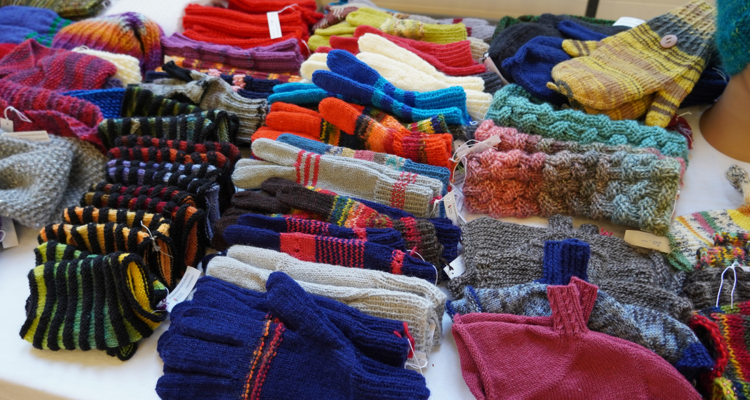 Geschenke-Bazar und kleiner Flohmarkt des Frauenarbeitskreises (gdl_905642737_image)