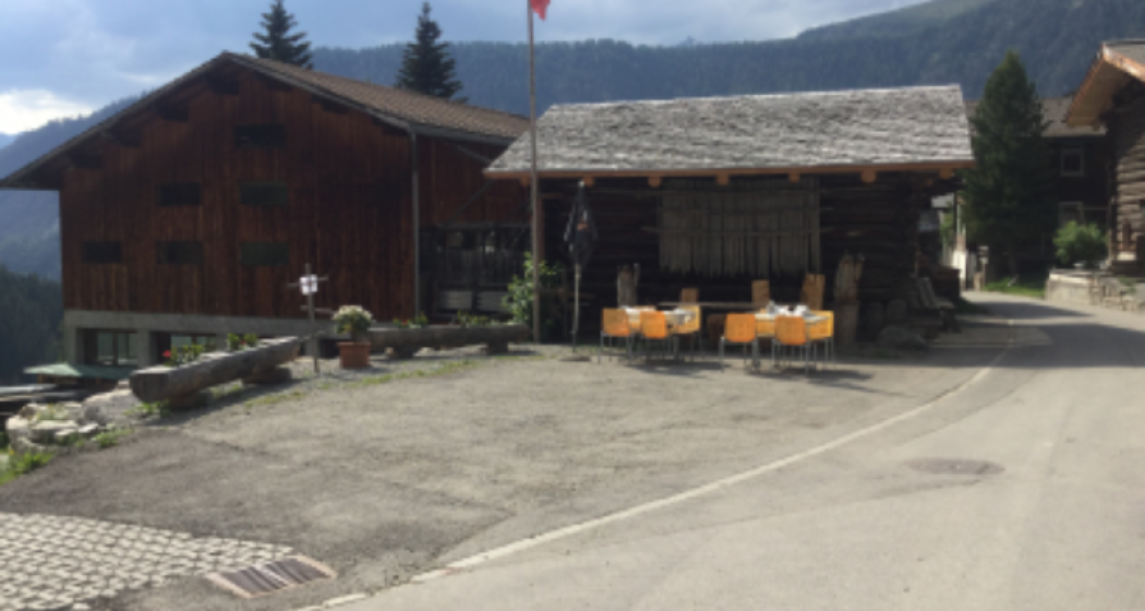 Veltlinerstübli Monstein (gin_b0a7f8de2f07046d30062d817046bb8c_image) Veltlinerstübli Monstein (gin_b0a7f8de2f07046d30062d817046bb8c_image)