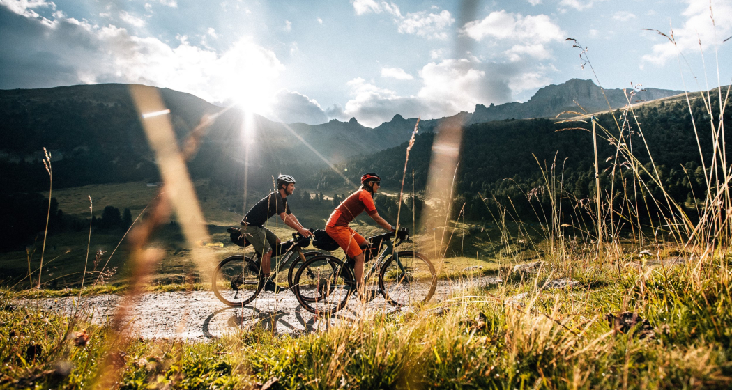 Auf dem Weg zur Alp Astras und zum Pass da Costainas Auf dem Weg zur Alp Astras und zum Pass da Costainas
