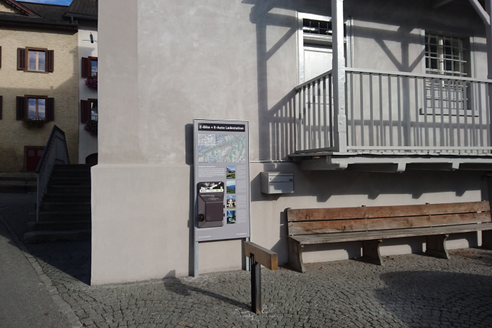 E-Bike Ladestation, Gasthaus am Brunnen, Valendas (nsp_img_9228091)