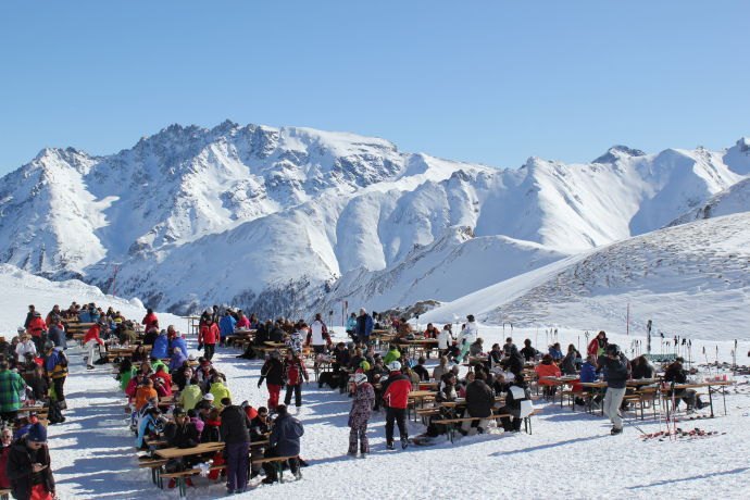 Restaurant Salaas and Piz Mundin