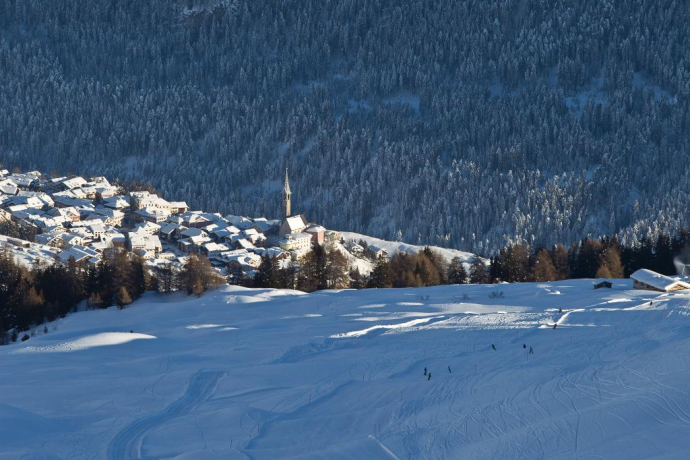 Blick auf Sent und die Sömmibar
