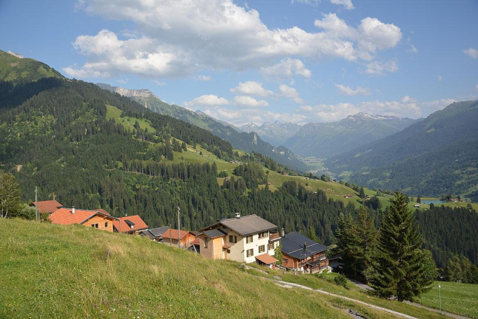 Blick über Pany aufs hintere Prättigau