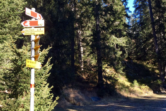 Isola San Bernardino route