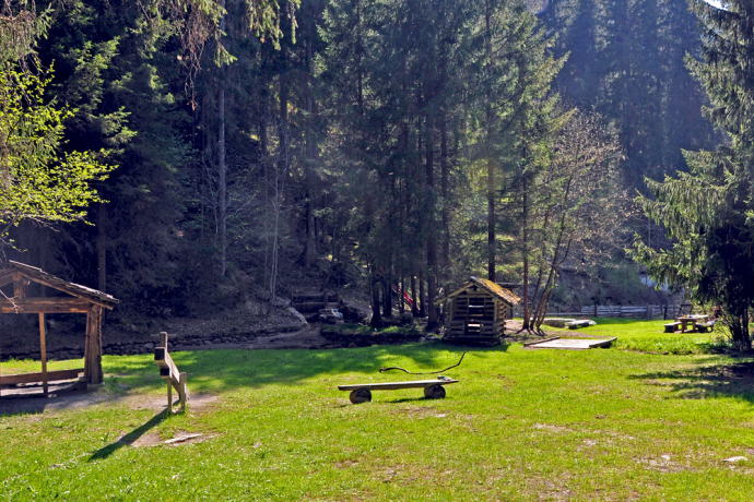 Grillplatz / Feuerstelle Tuss Küblis (oua_17365481_image) Grillplatz / Feuerstelle Tuss Küblis (oua_17365481_image)